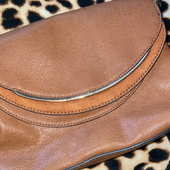 •LC LAUREN CONRAD•CAMEL WITH GOLD  TASSEL & TRIM CROSSBODY PURSE EUC - Picture 7 of 12